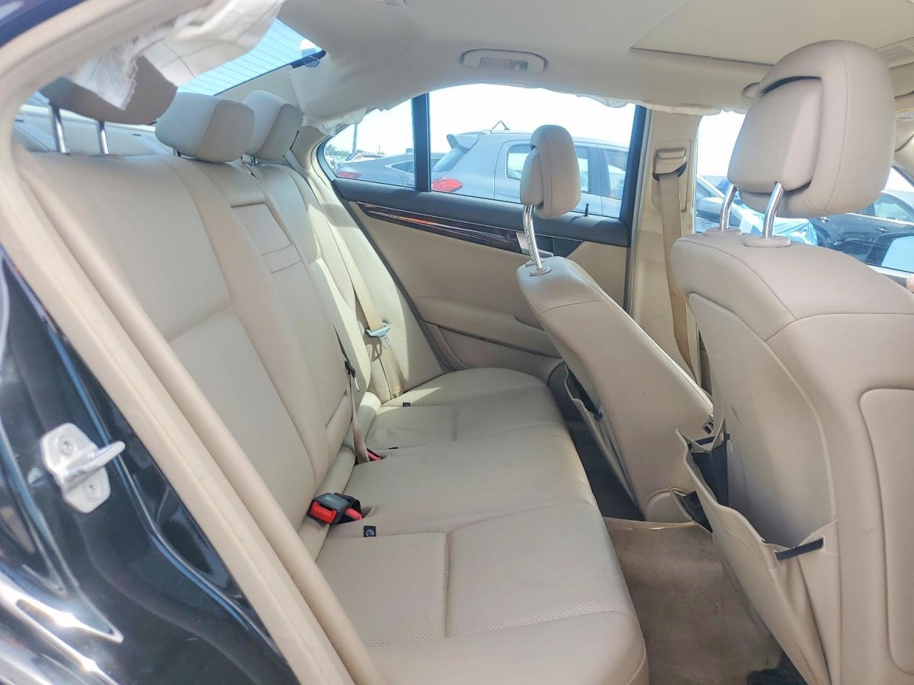 2014 Mercedes-Benz C 300 4Matic - zdjęcie 10