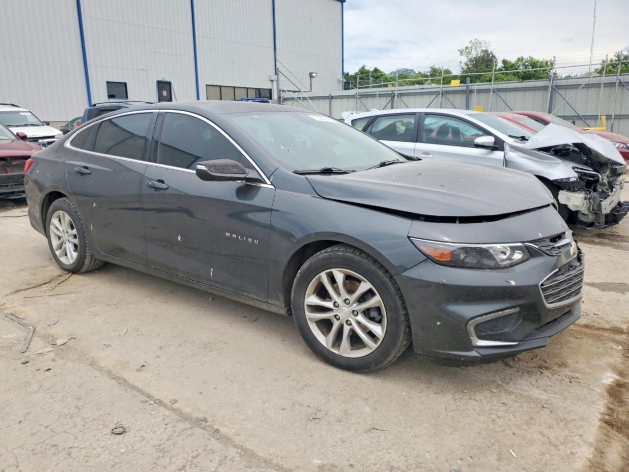 2017 Chevrolet Malibu Lt - zdjęcie 4