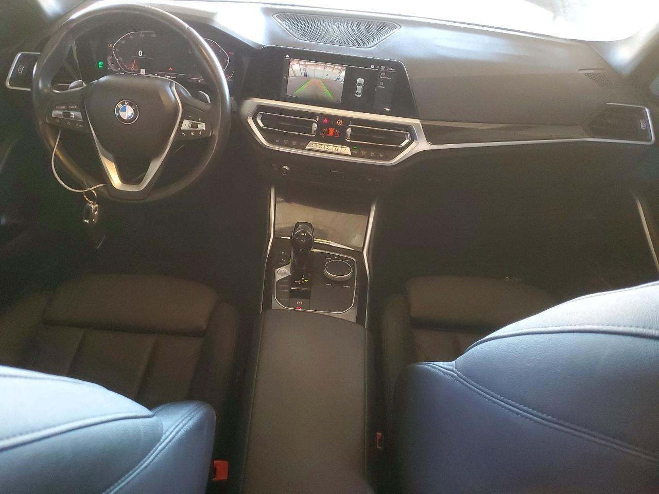 2020 BMW 330Xi - zdjęcie 8
