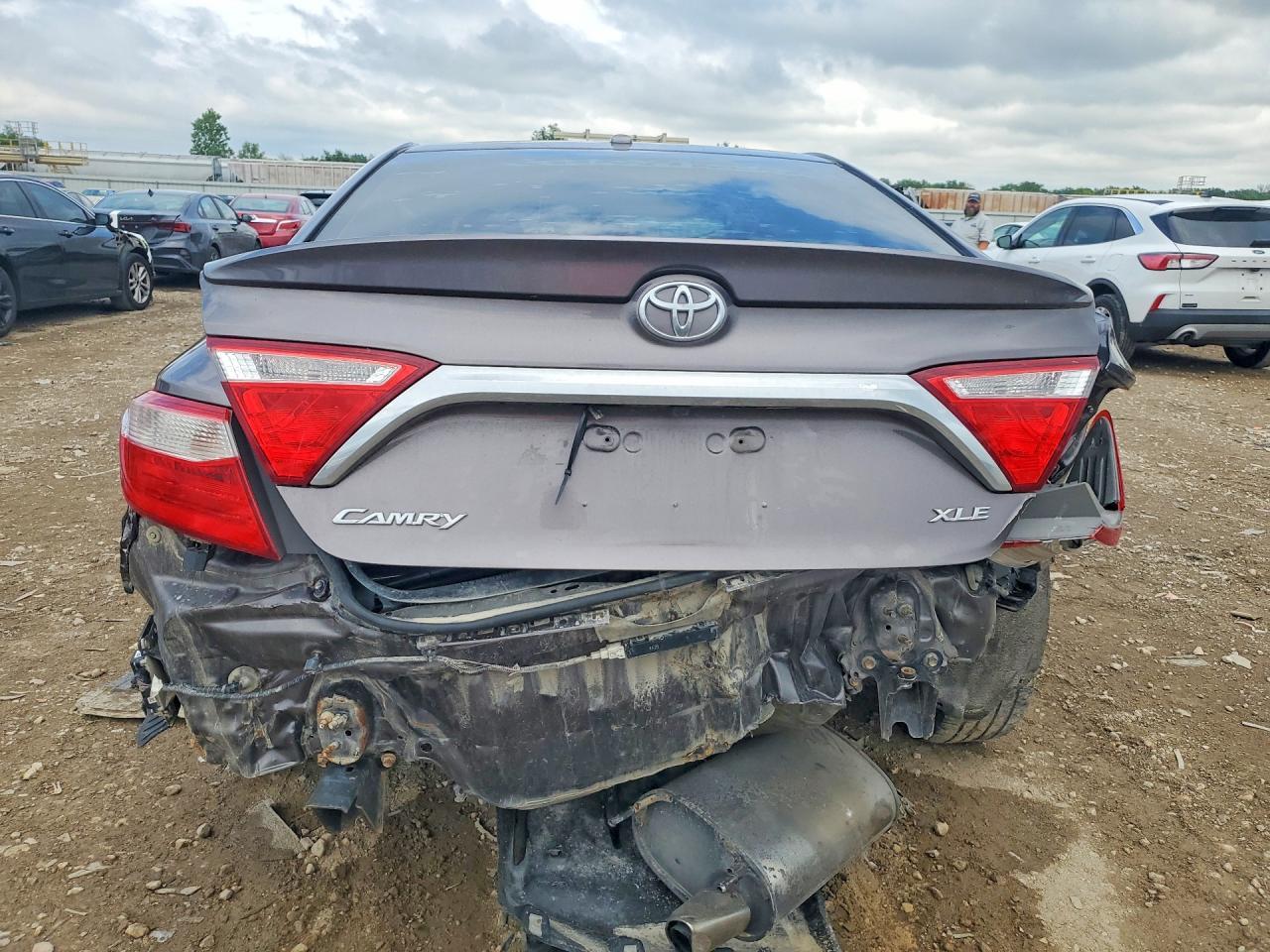 2015 Toyota Camry Xle - zdjęcie 6