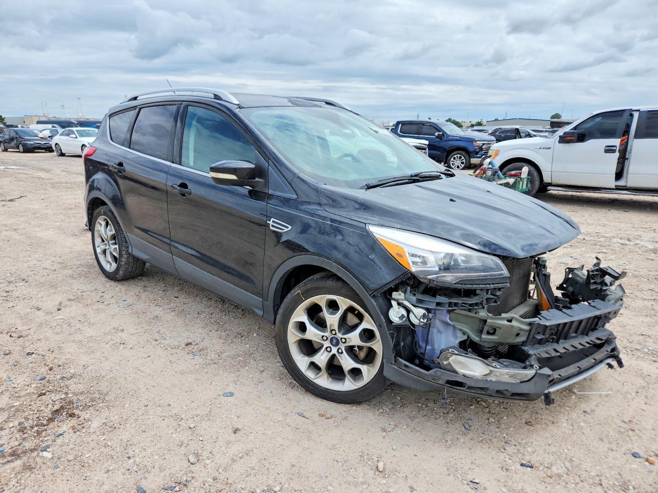2015 Ford Escape Titanium - zdjęcie 4