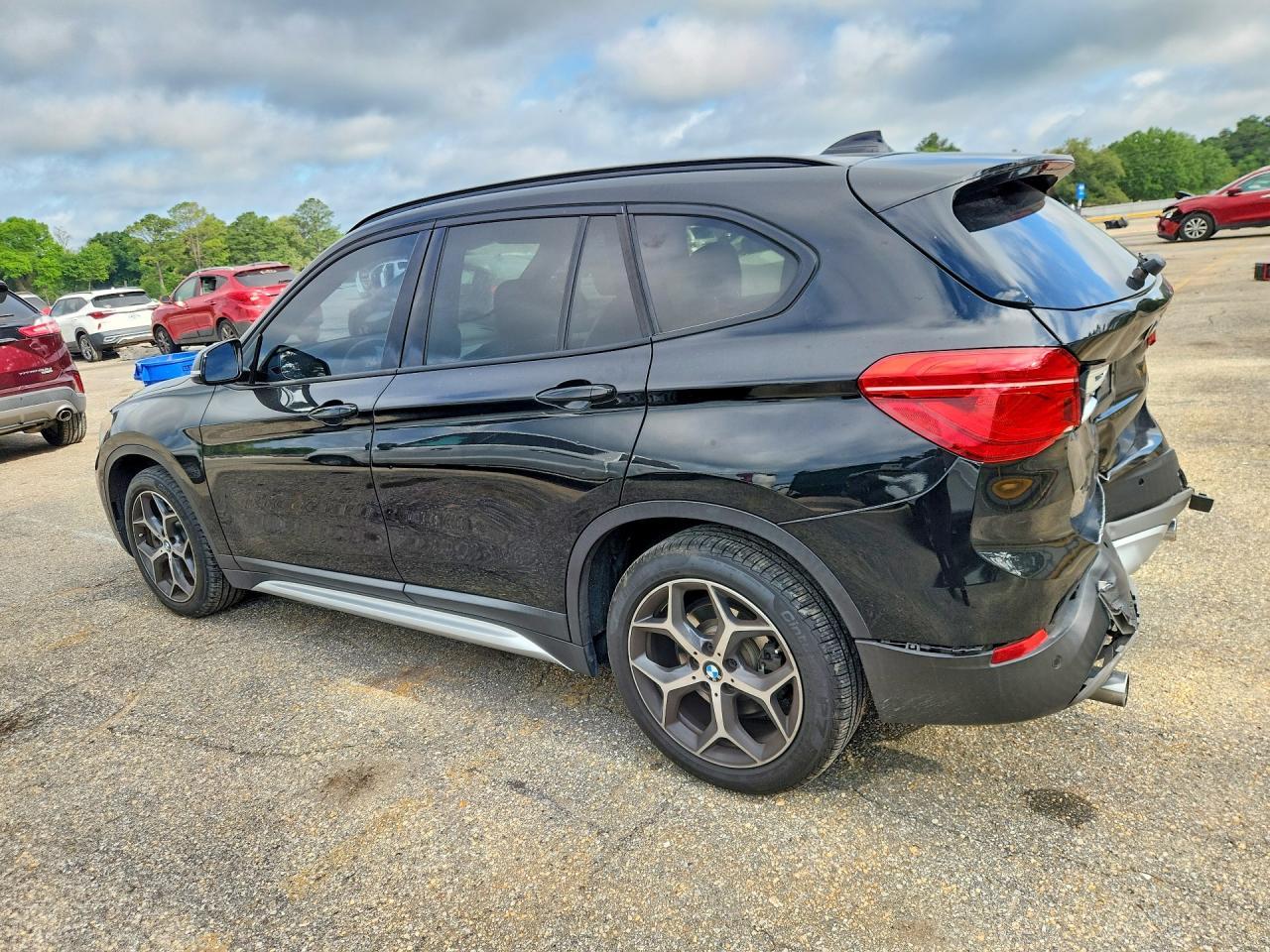 2017 BMW X1 Sdrive28I - zdjęcie 2
