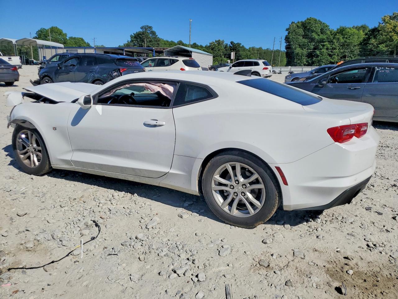 2020 Chevrolet Camaro Ls - zdjęcie 2