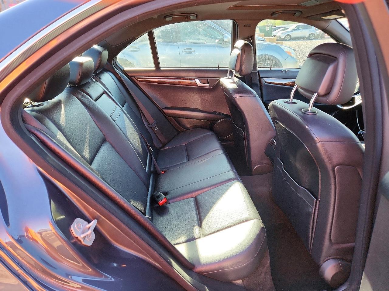 2013 Mercedes-Benz C 250 - zdjęcie 10