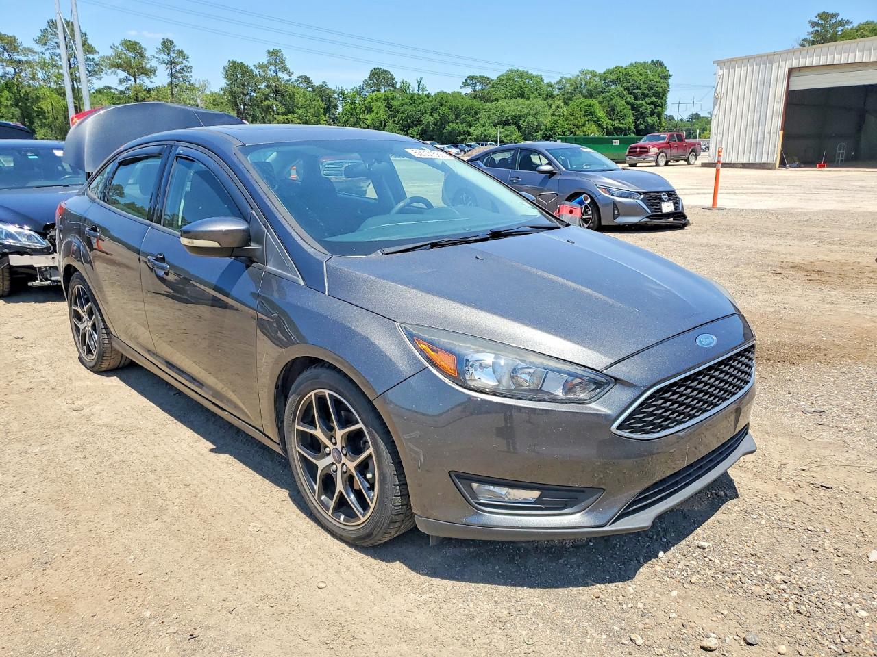 2017 Ford Focus Sel - zdjęcie 4