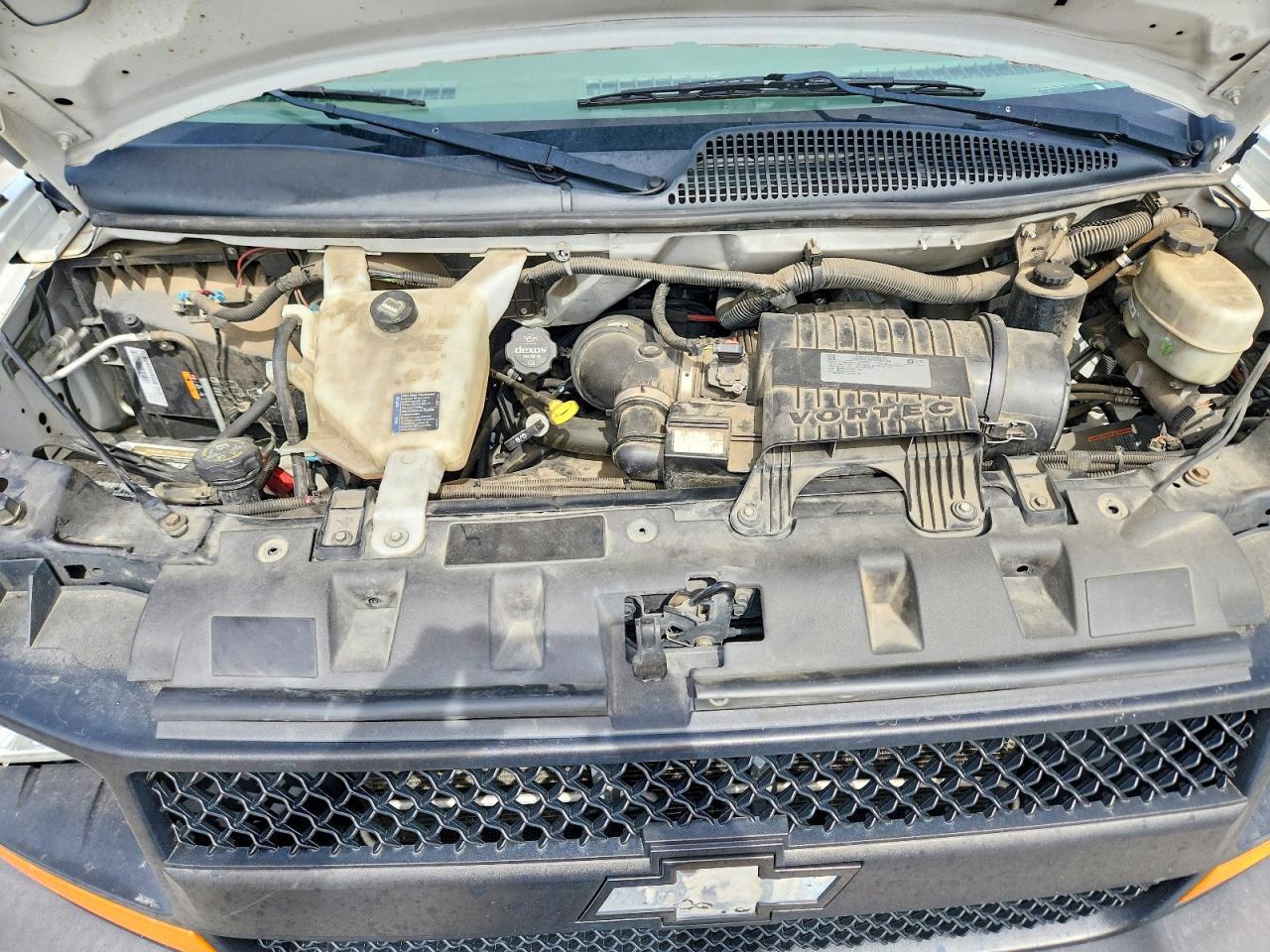 2017 Chev Express G3500 - zdjęcie 12