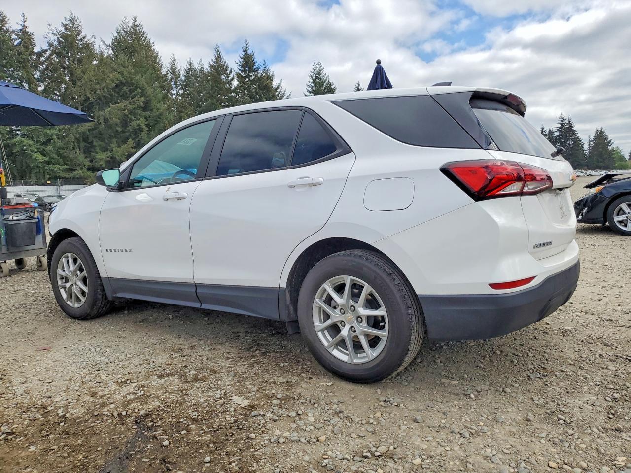 2024 Chevrolet Equinox Ls - zdjęcie 2
