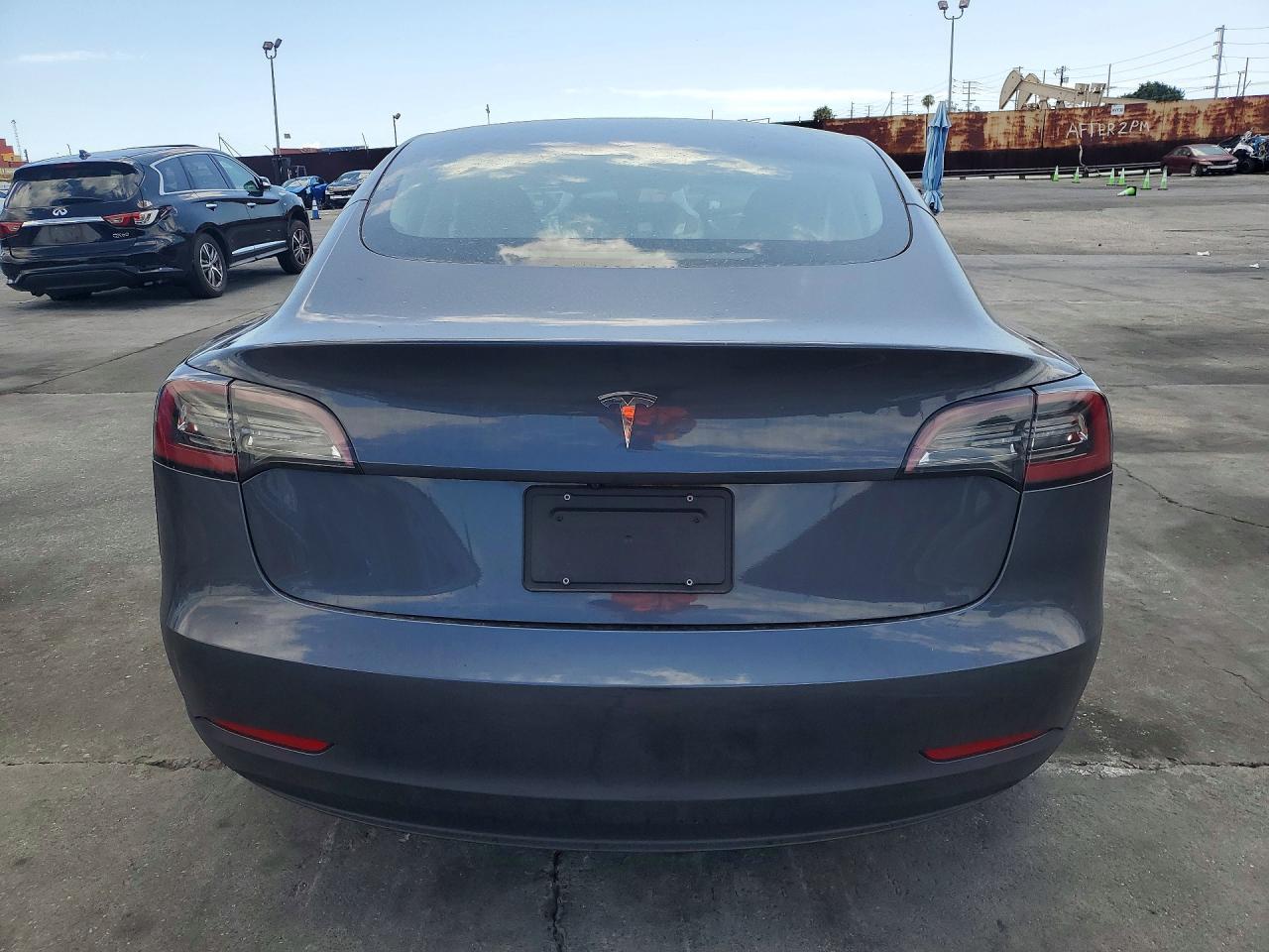 2023 Tesla Model 3 - zdjęcie 6