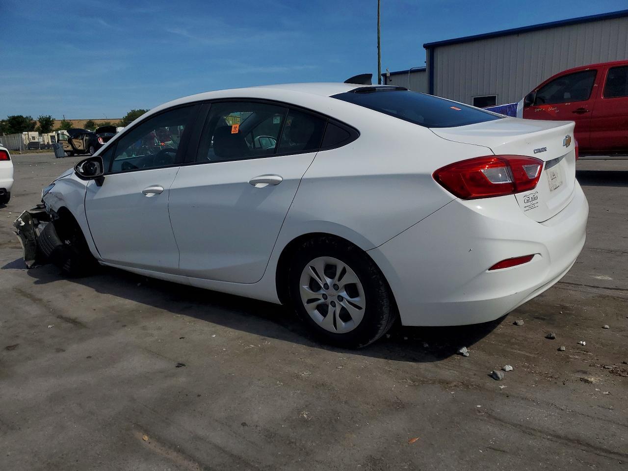 2019 Chevrolet Cruze Ls - zdjęcie 2