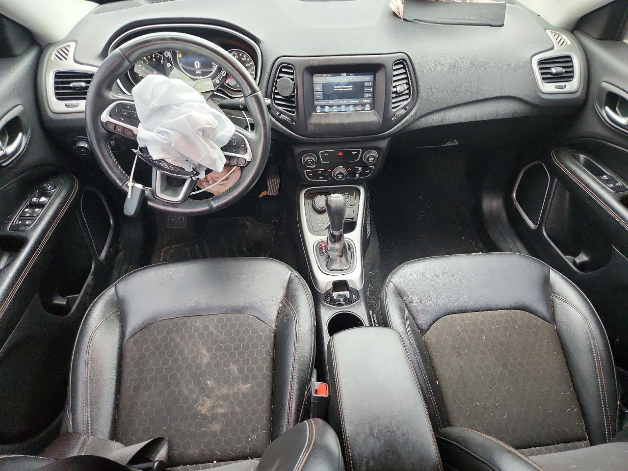 2018 Jeep Compass Latitude - zdjęcie 8
