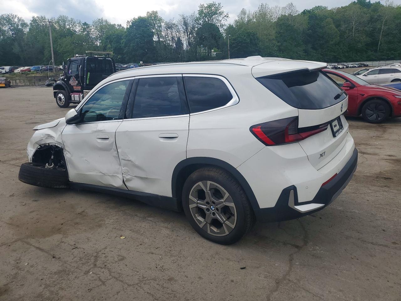 2023 BMW X1 xDrive28I - zdjęcie 2