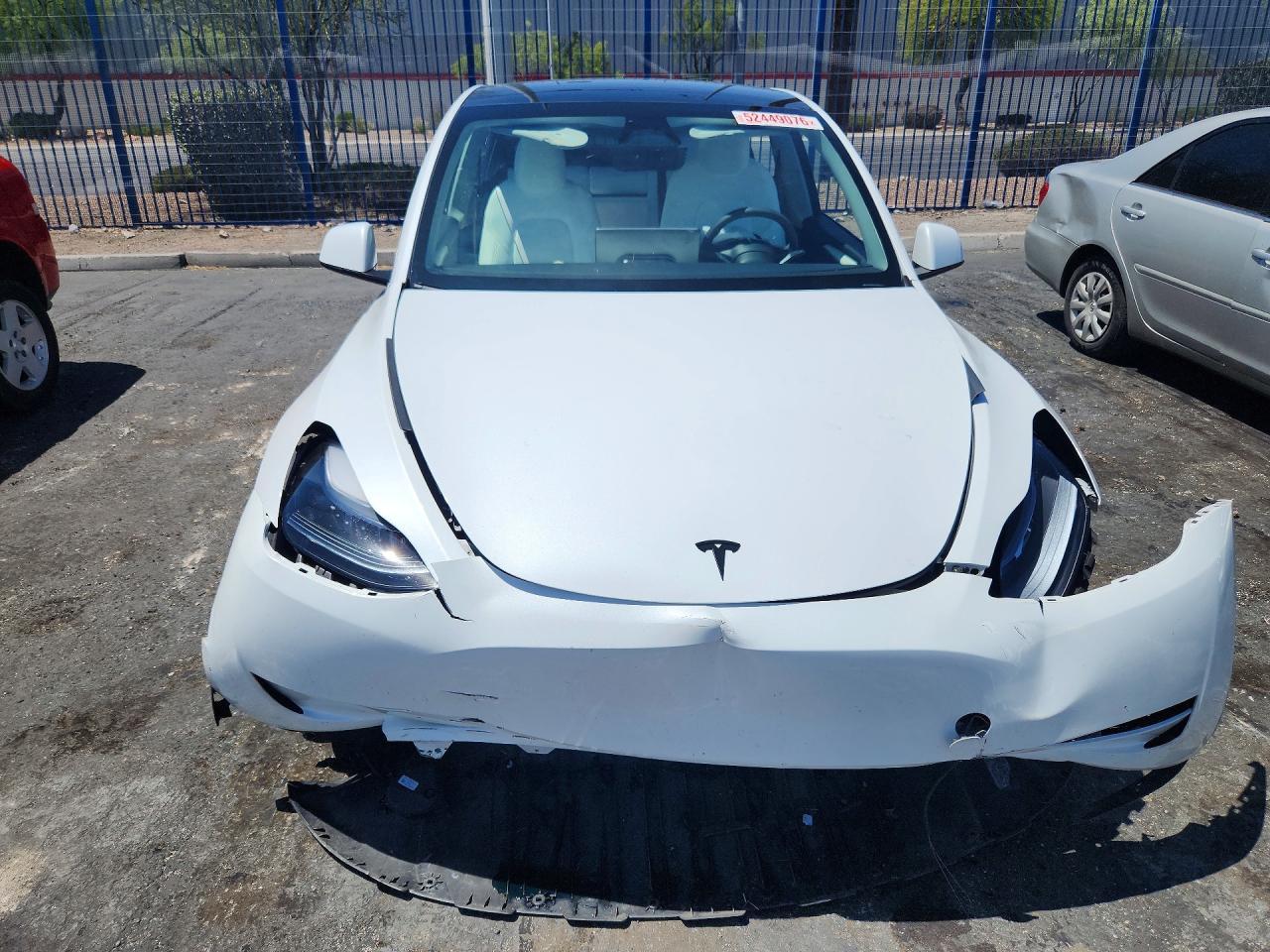 2024 Tesla Model Y - zdjęcie 5