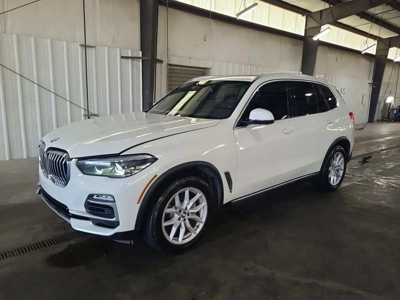 2020 BMW X5 xDrive40I - zdjęcie główne