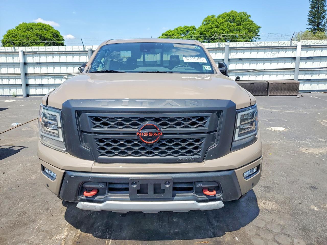 2024 Nissan Titan Pro-4X - zdjęcie 5