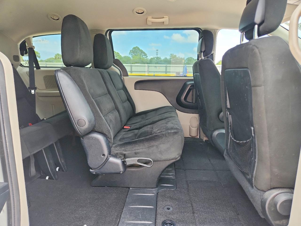 2017 Dodge Grand Caravan Se - zdjęcie 11