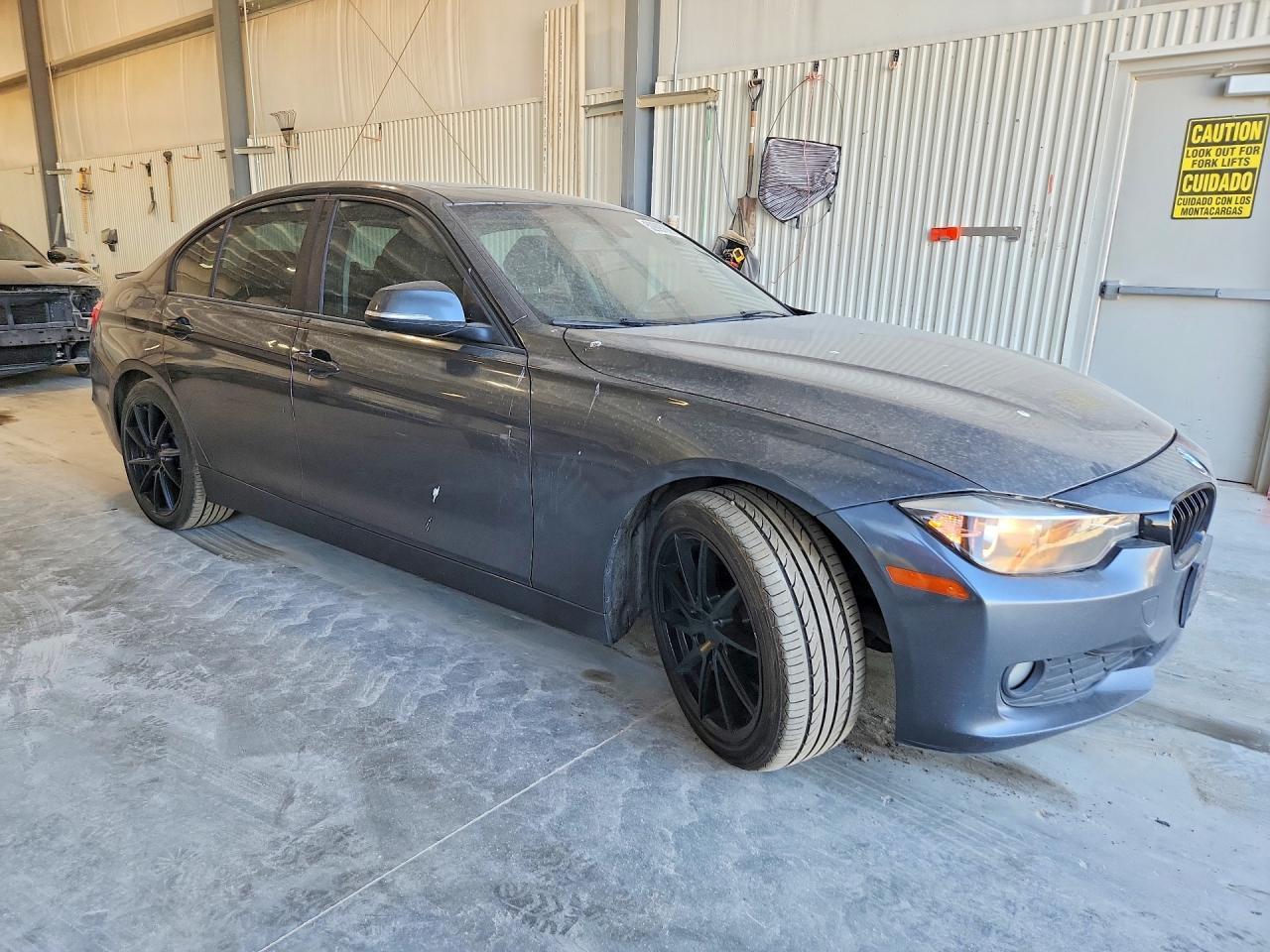 2014 BMW 320 I xDrive - zdjęcie 4