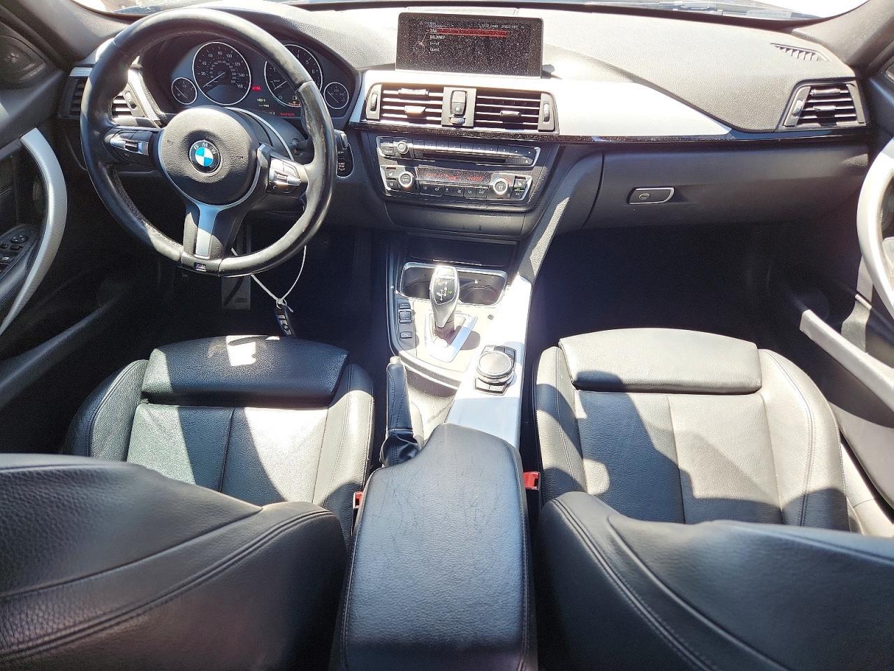 2015 BMW 335 Xi - zdjęcie 8