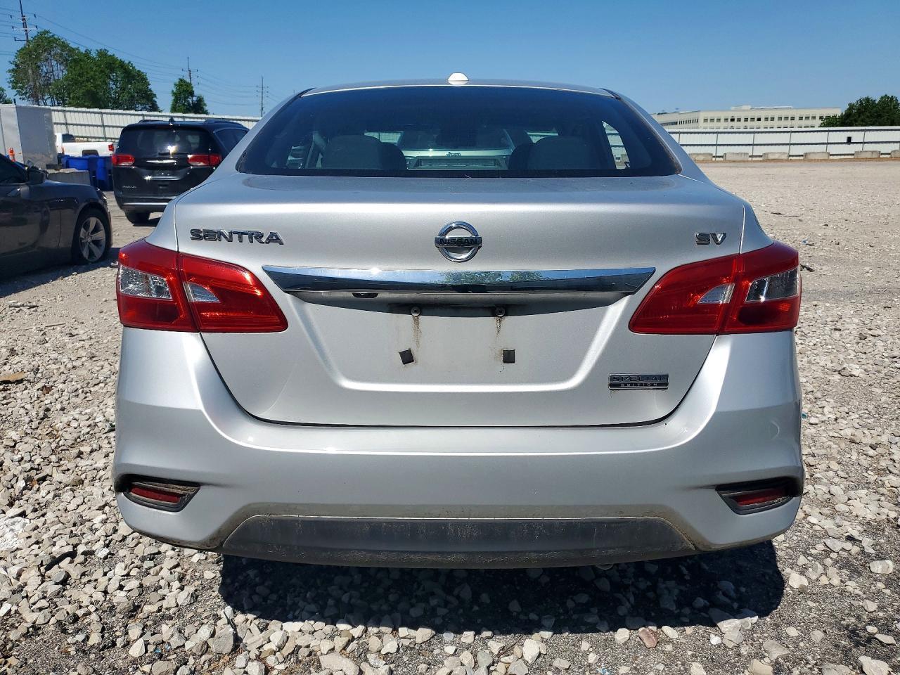 2019 Nissan Sentra Sv - zdjęcie 6