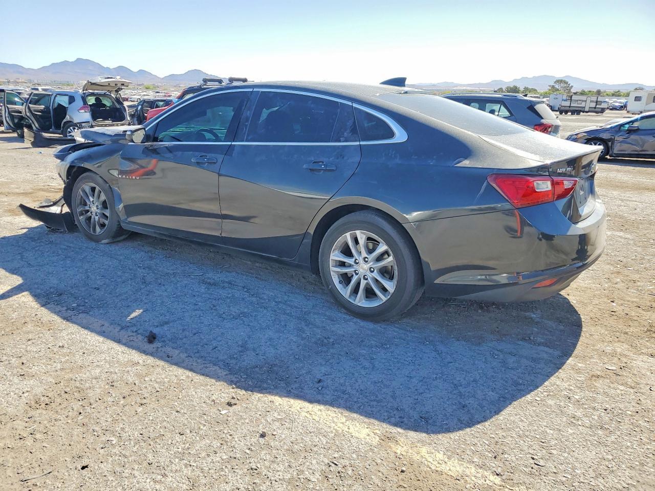 2018 Chevrolet Malibu Lt - zdjęcie 2