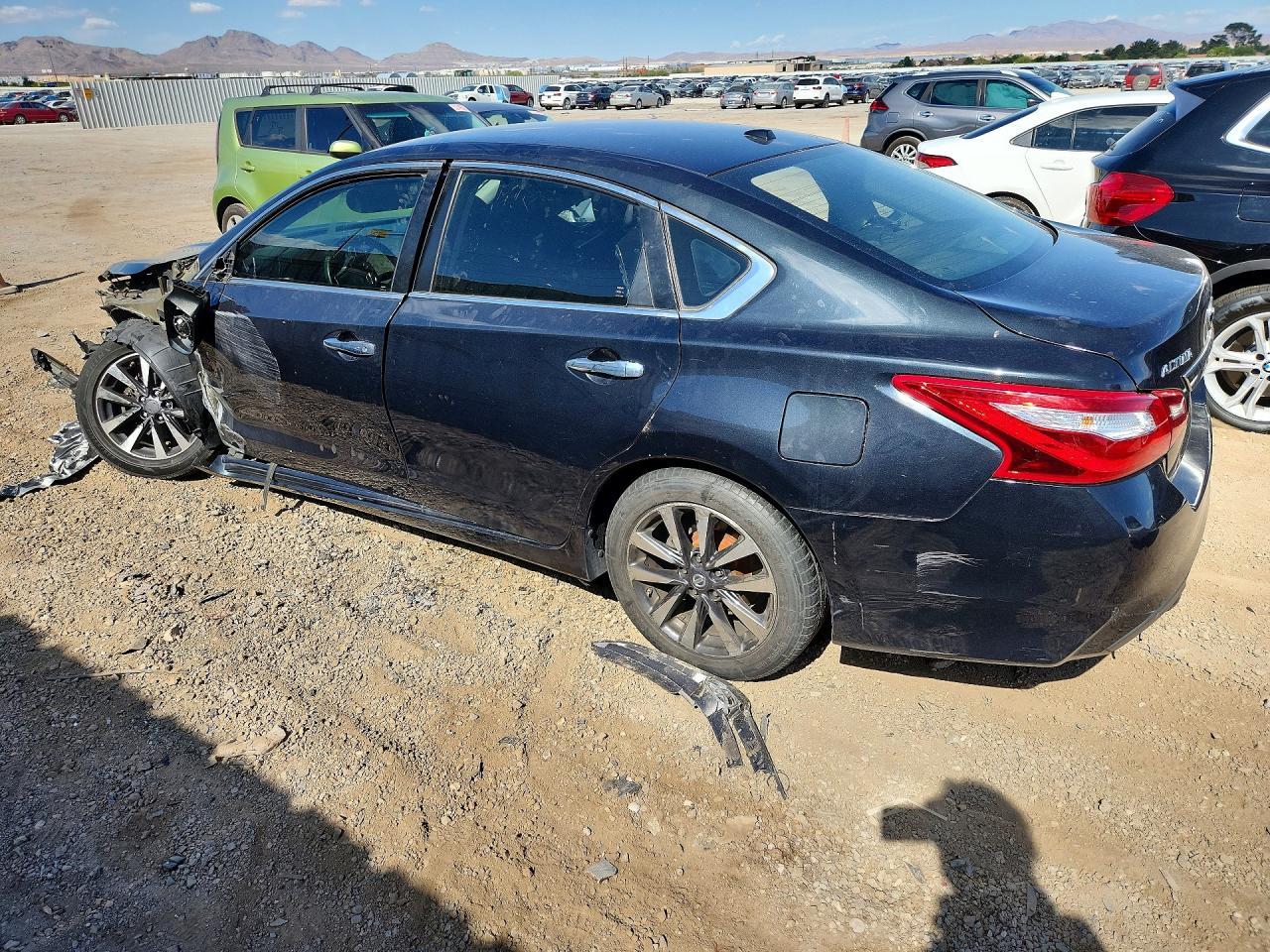 2017 Nissan Altima 2.5 Sv - zdjęcie 2