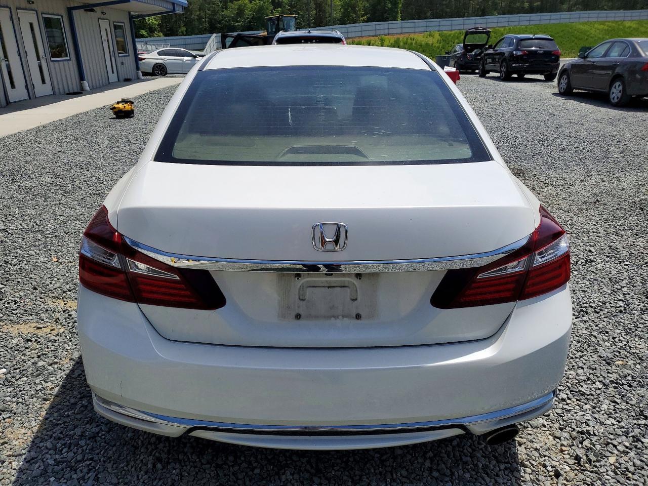 2017 Honda Accord Lx - zdjęcie 6
