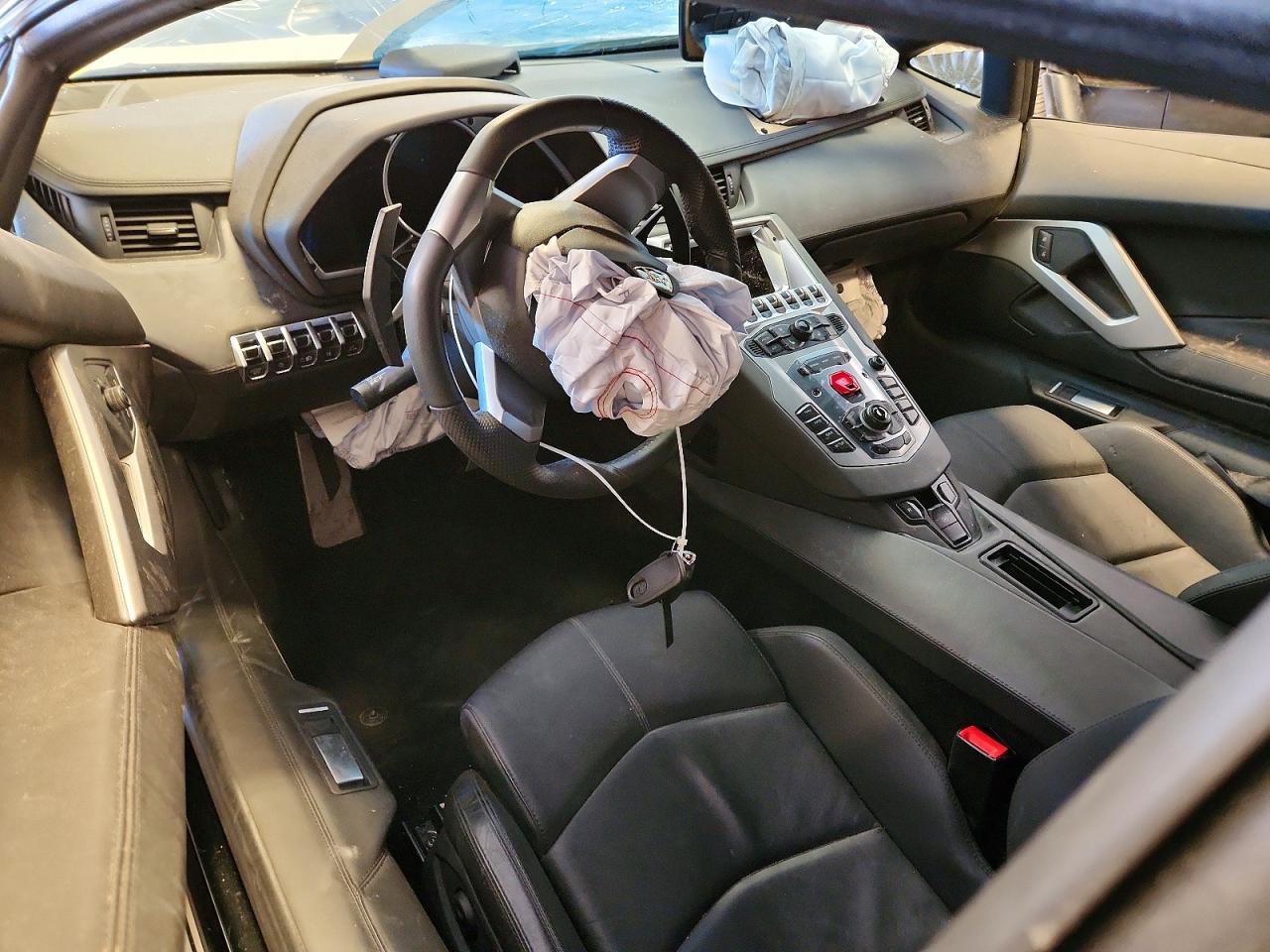 2013 Lamborghini Aventador - zdjęcie 8