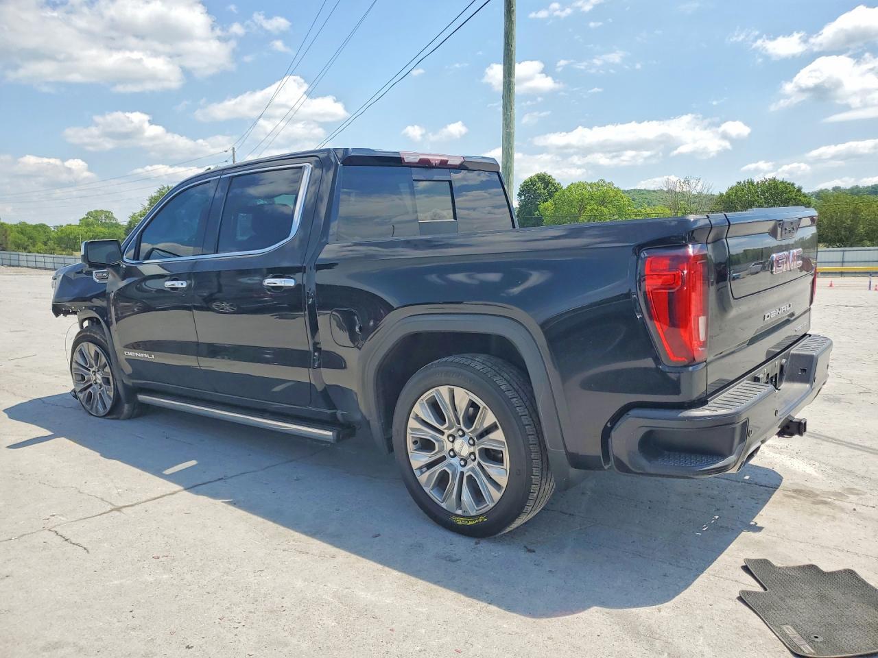 2021 GMC Sierra K1500 Denali - zdjęcie 2