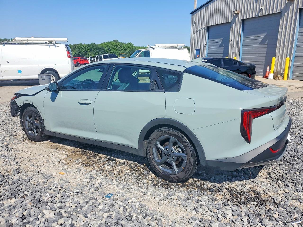 2025 Kia K4 Lxs - zdjęcie 2