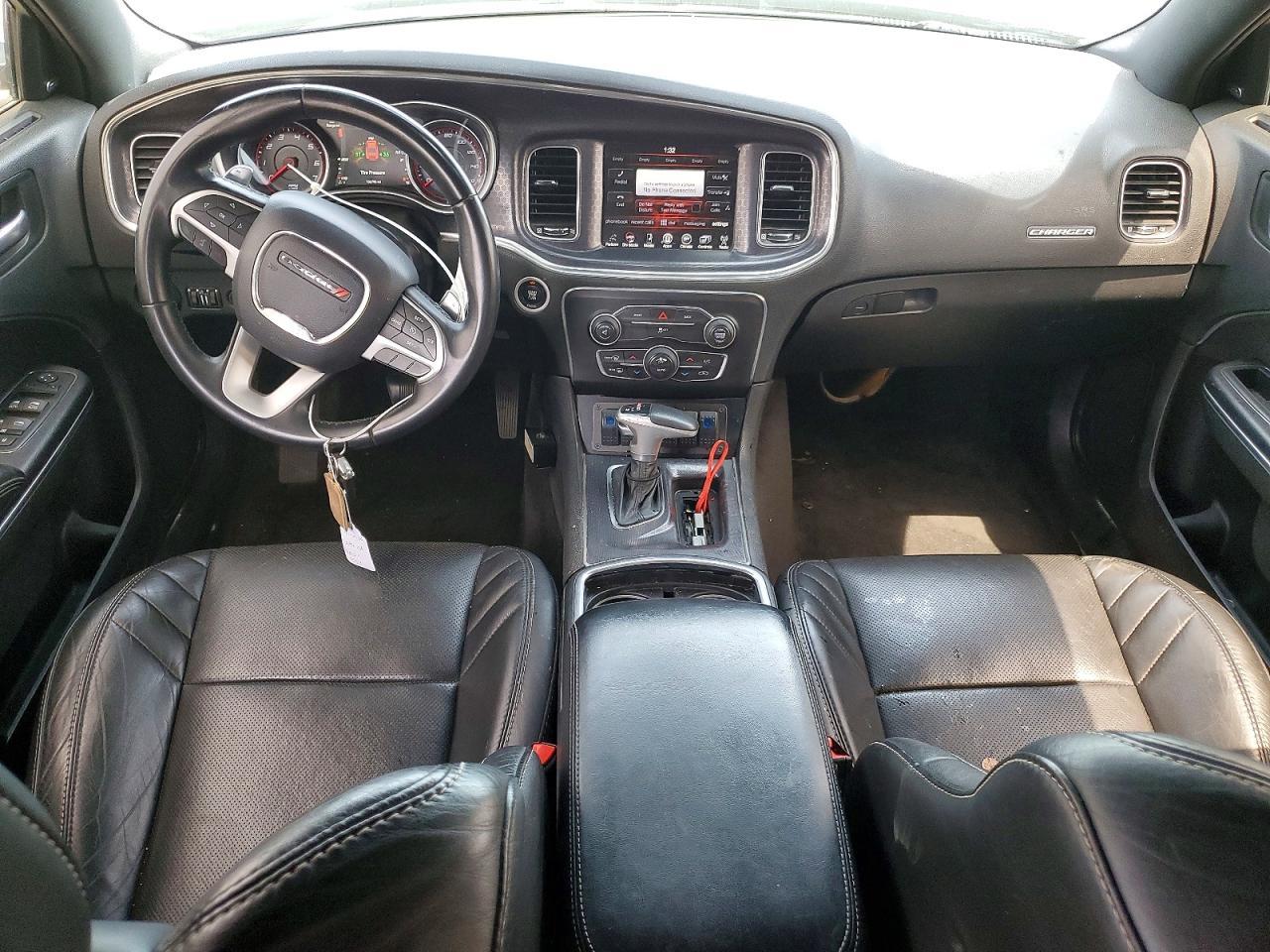 2016 Dodge Charger R - zdjęcie 8