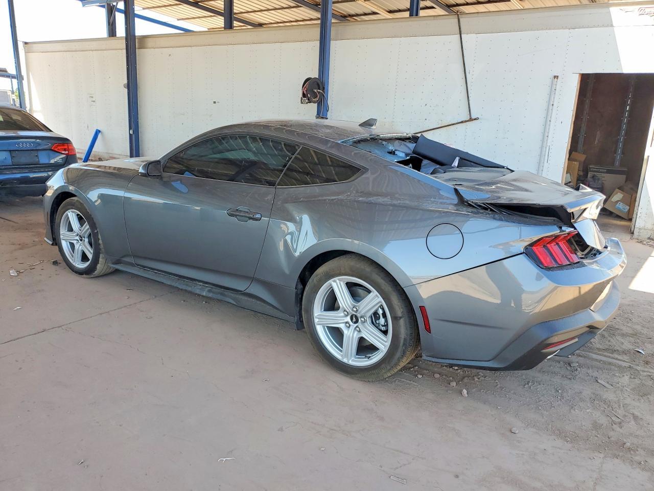 2026 Ford Mustang - zdjęcie 2