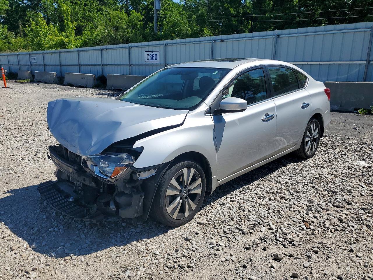 2019 Nissan Sentra Sv - zdjęcie główne