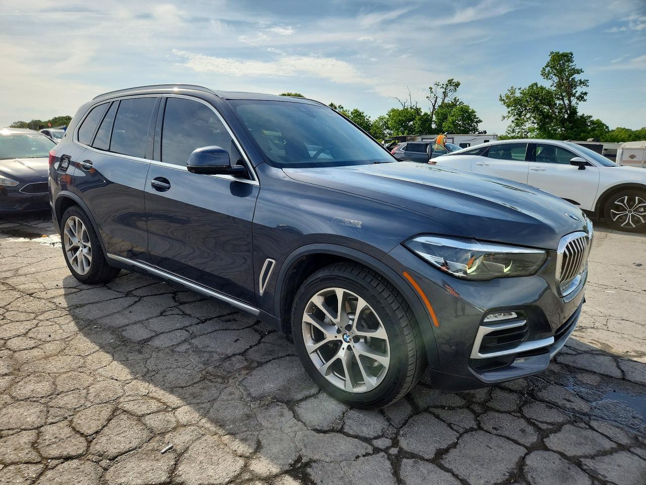 2021 BMW X5 xDrive40I - zdjęcie 4
