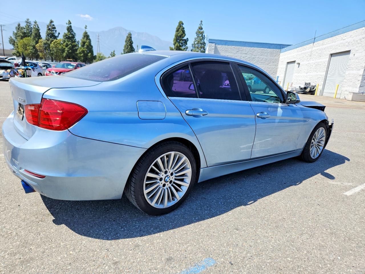 2014 BMW 335 I - zdjęcie 3