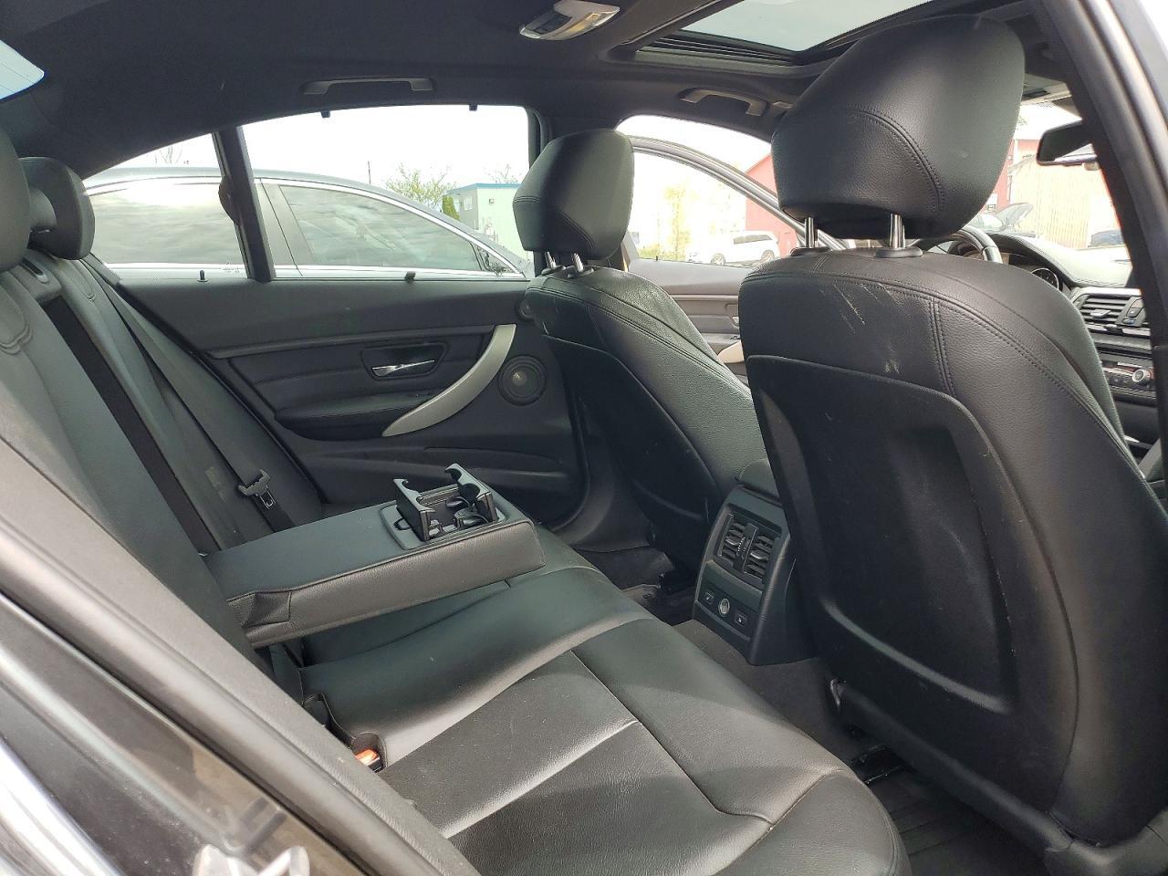 2014 BMW 335 Xi - zdjęcie 10
