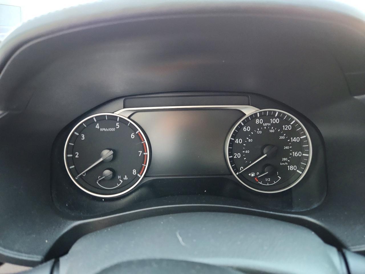 2024 Nissan Altima Sr - zdjęcie 9