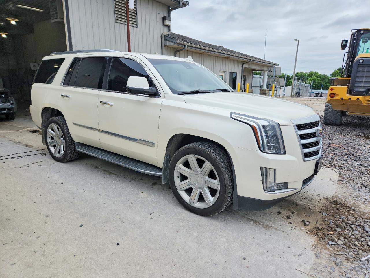 2015 Cadillac Escalade Luxury - zdjęcie 4
