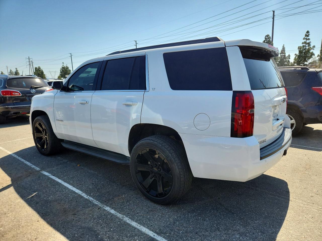 2019 Chevrolet Tahoe C1500 Lt - zdjęcie 2