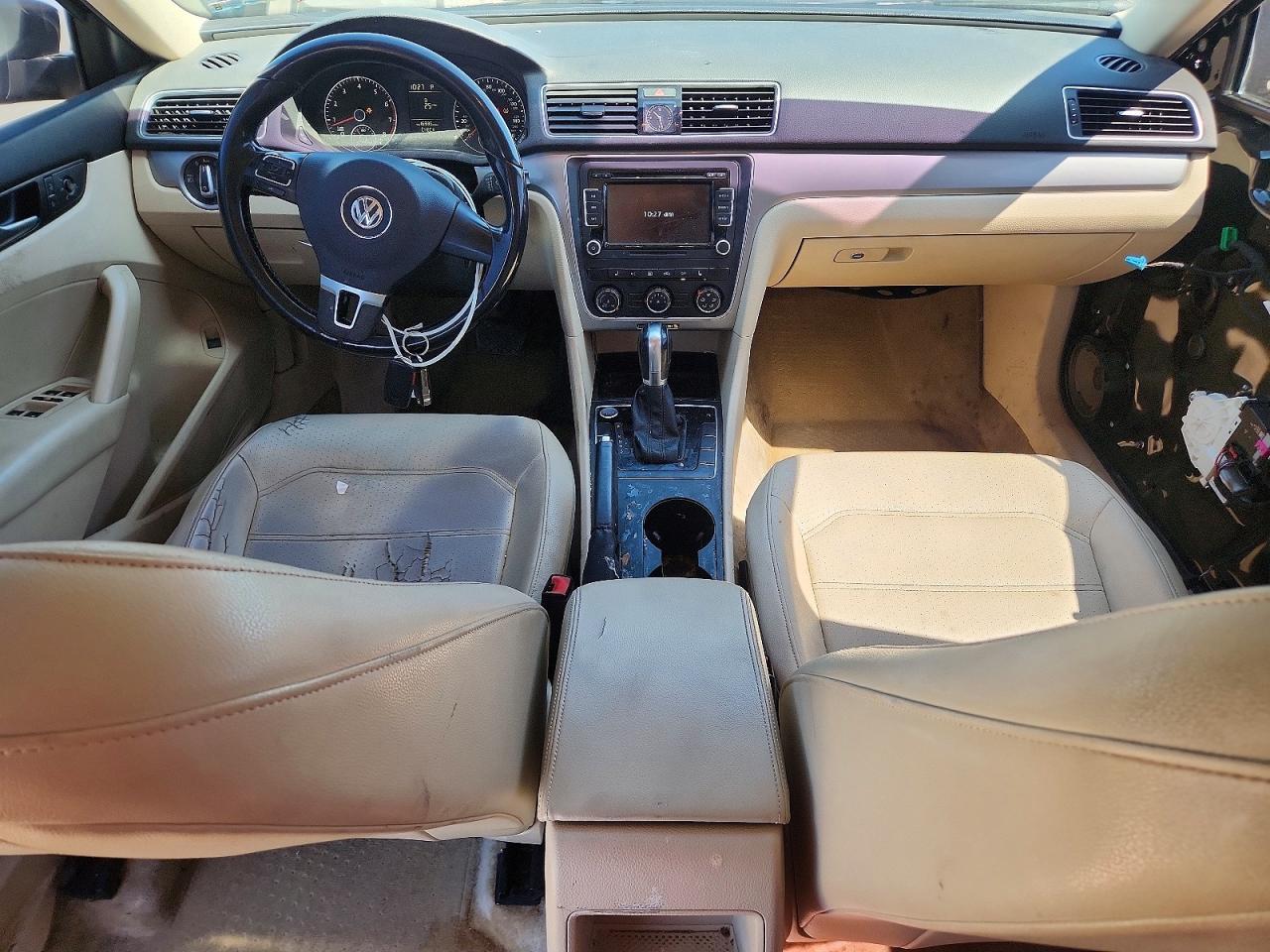 2015 Volkswagen Passat S - zdjęcie 8