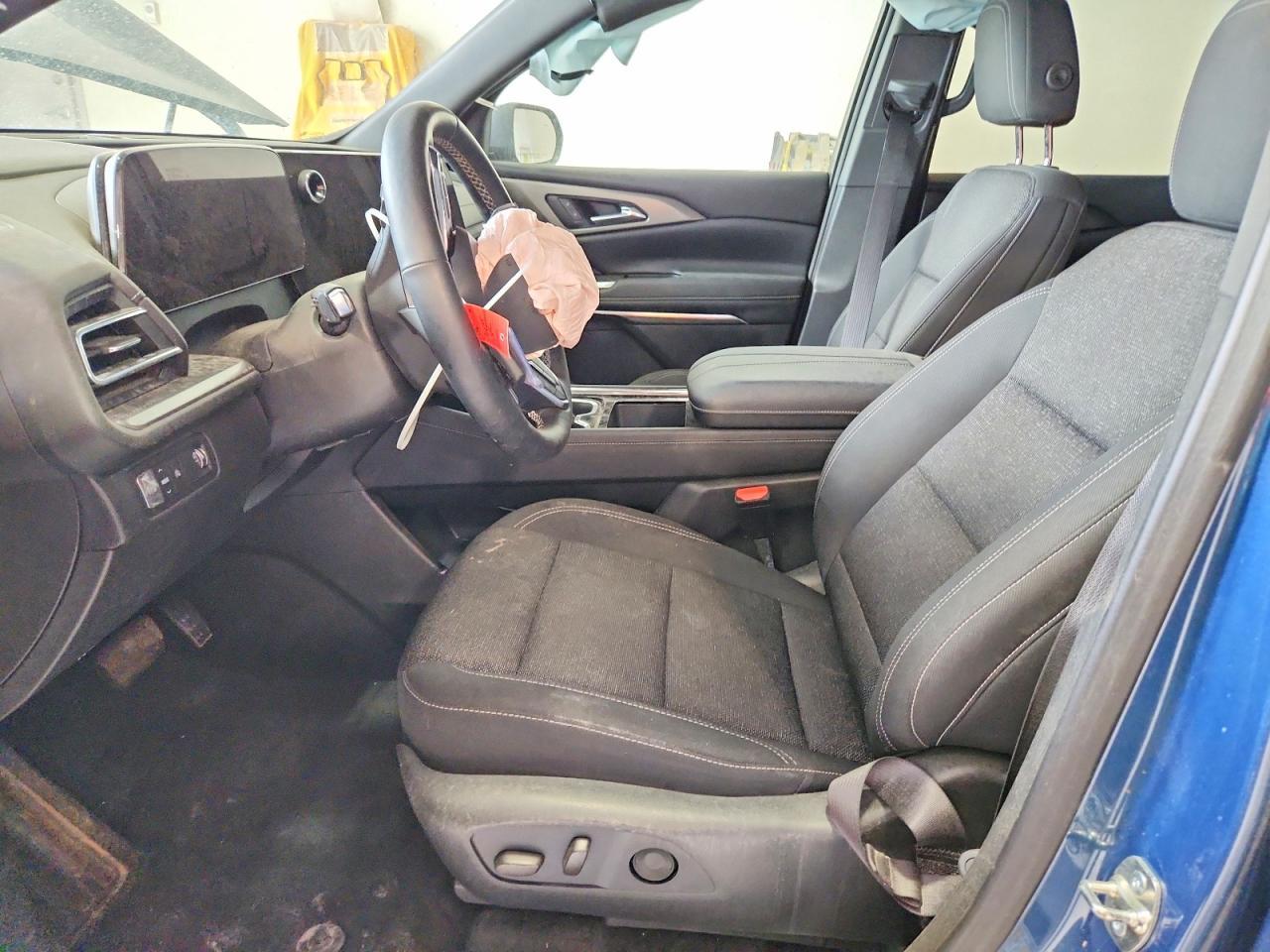 2025 Chevrolet Traverse Lt - zdjęcie 7