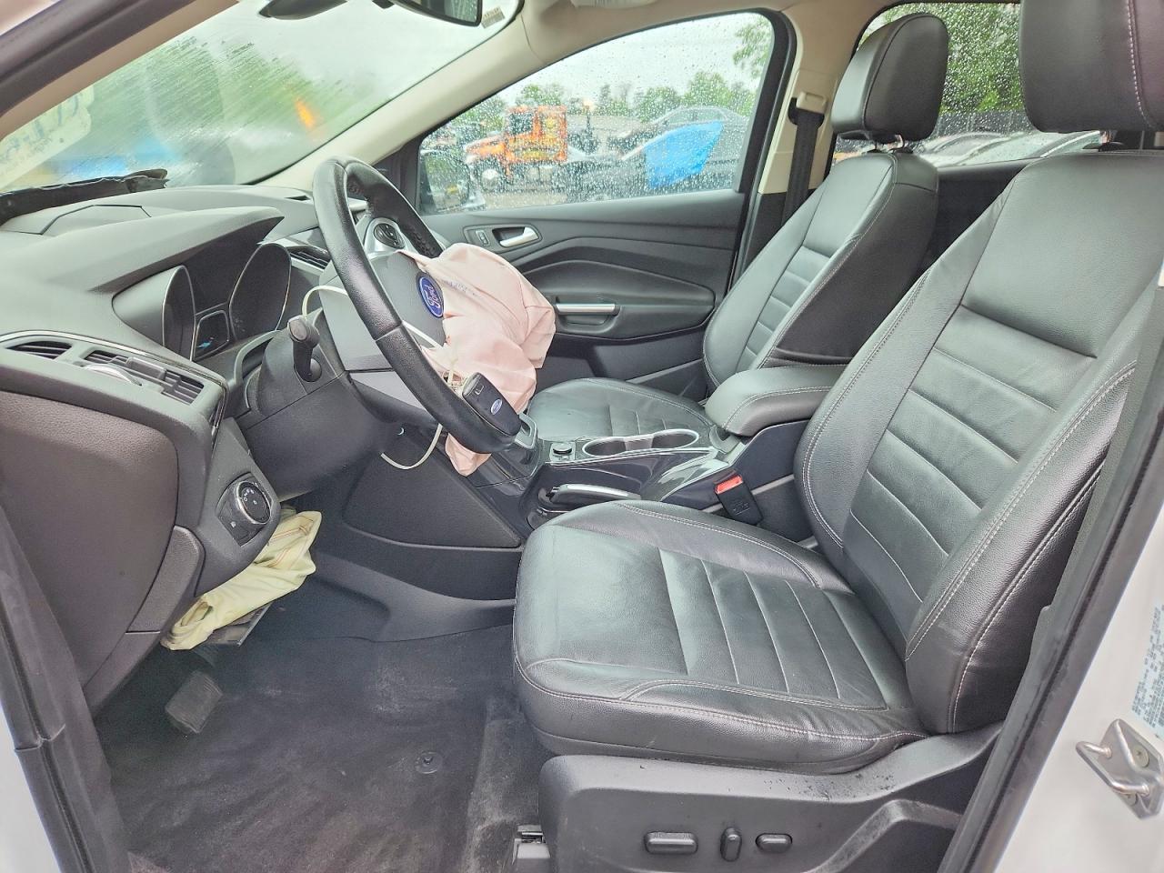 2014 Ford Escape Titanium - zdjęcie 7