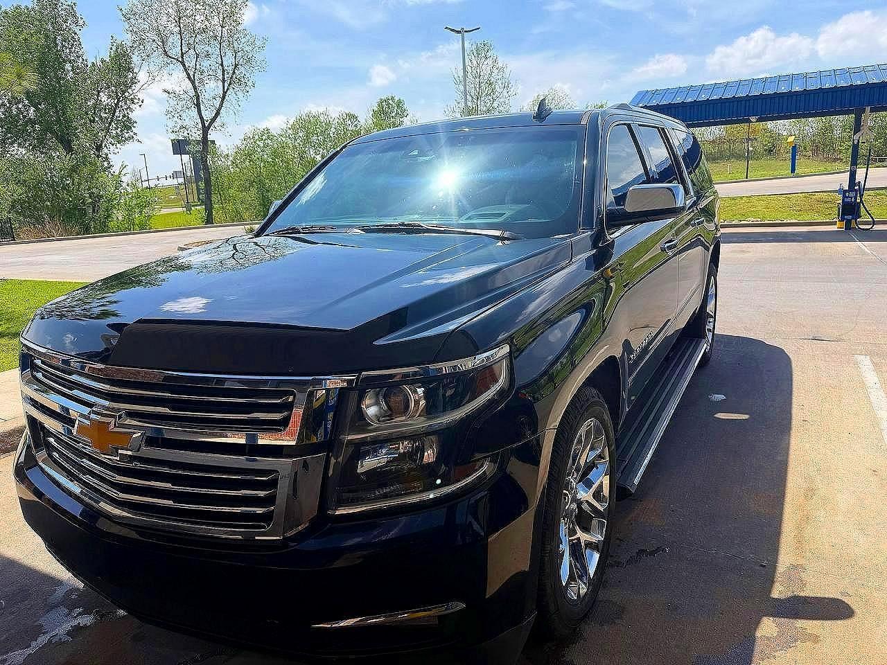 2018 Chevrolet Suburban K1500 Premier - zdjęcie 2