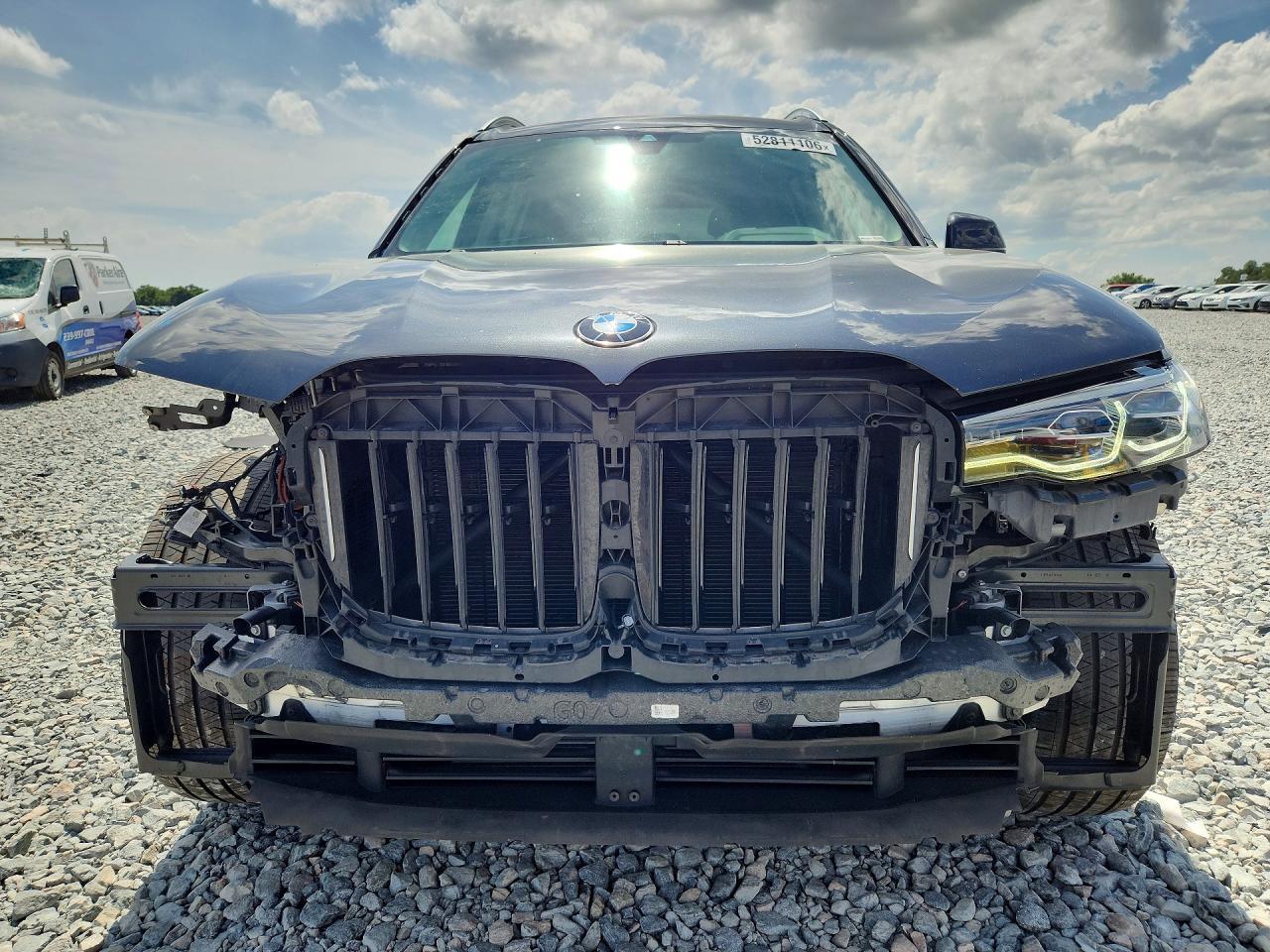 2021 BMW X7 xDrive40I - zdjęcie 5