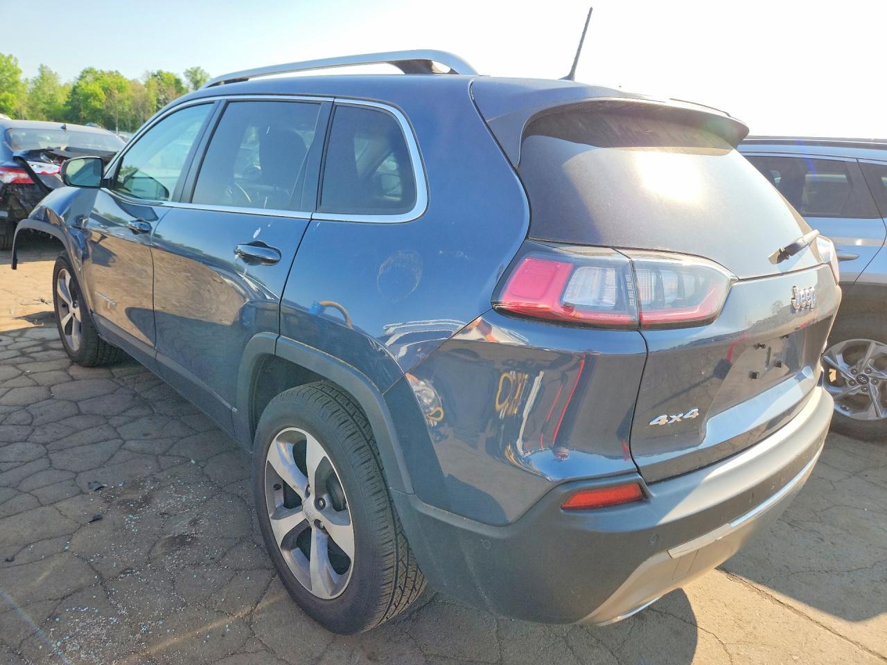 2021 Jeep Cherokee Limited - zdjęcie 2