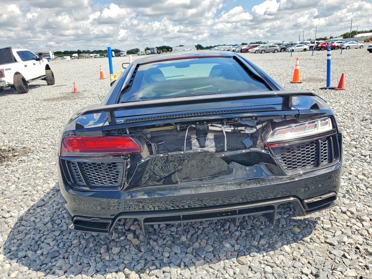 2017 Audi R8 5.2 Plus Quattro - zdjęcie 6