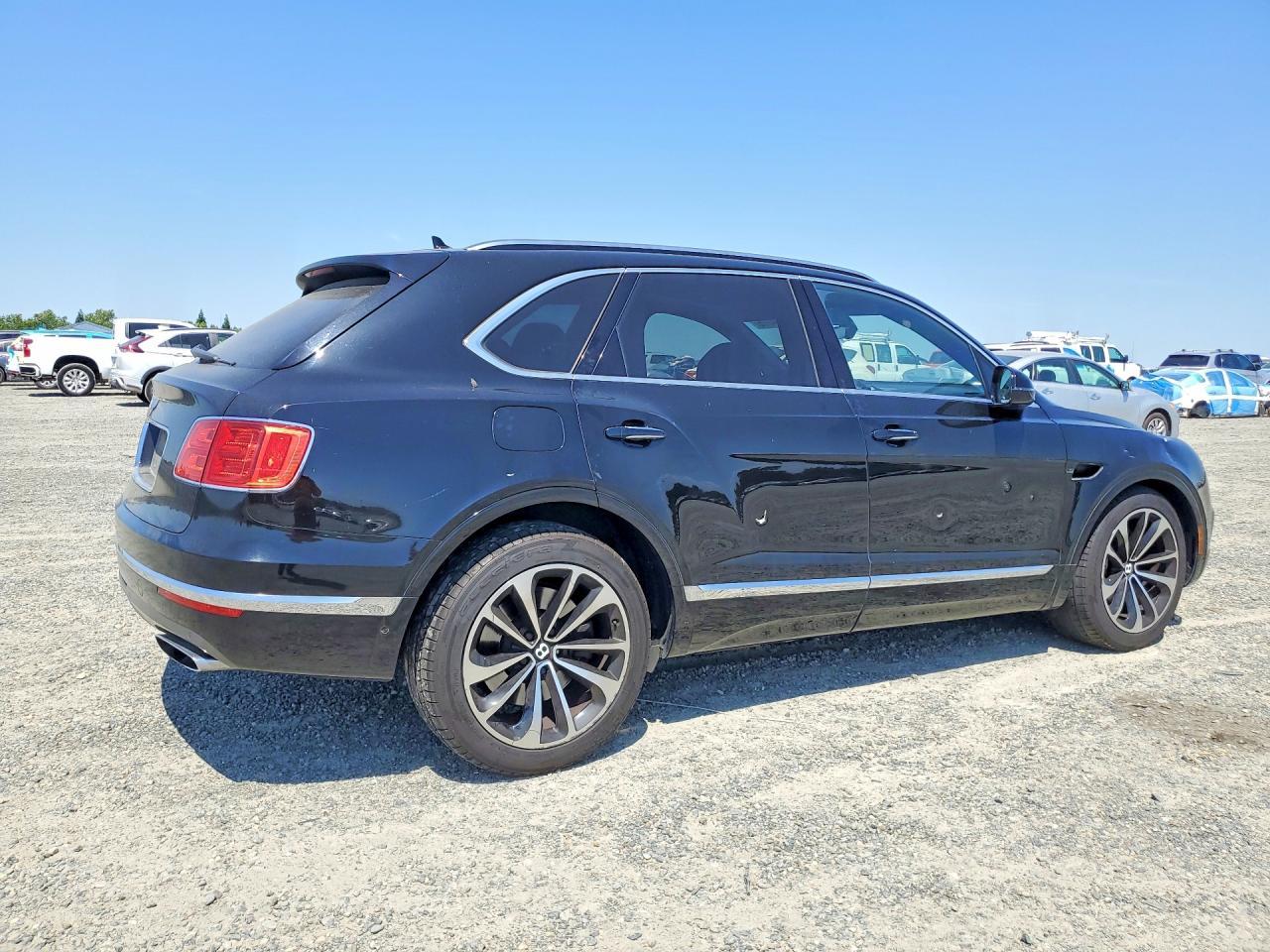 2017 Bentley Bentayga - zdjęcie 3