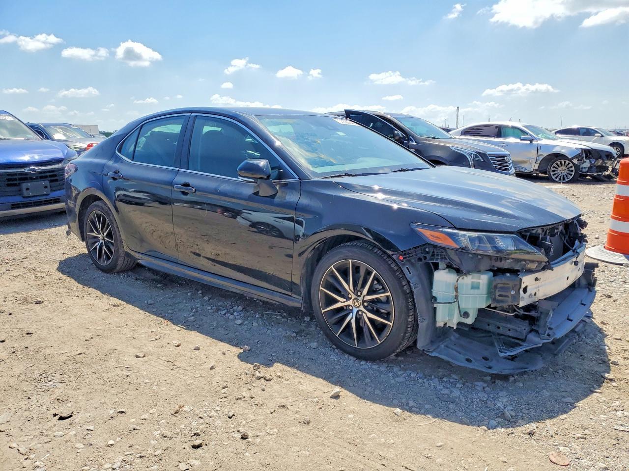 2022 Toyota Camry Se - zdjęcie 4