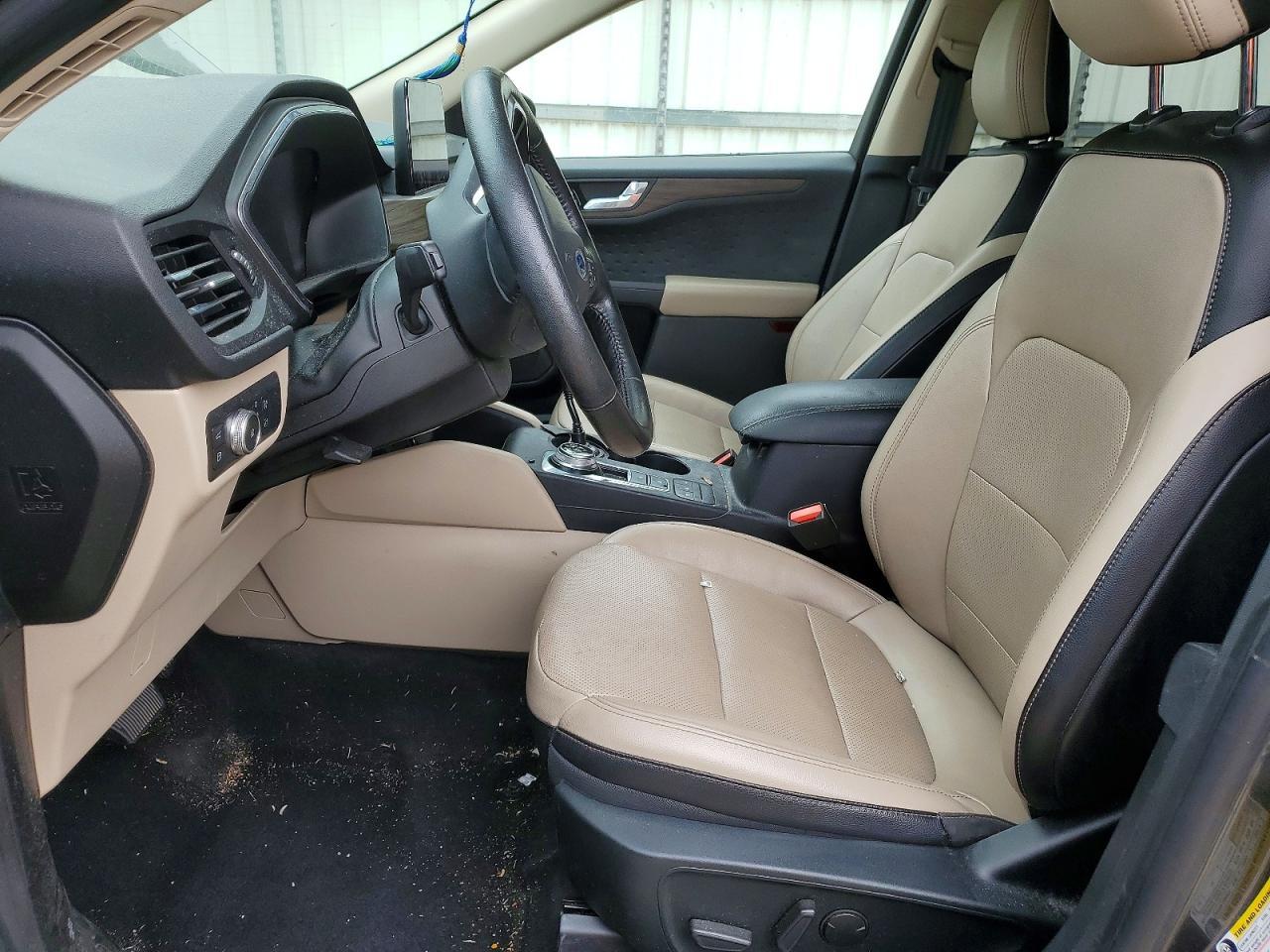 2020 Ford Escape Titanium - zdjęcie 7