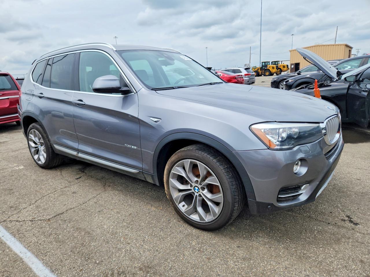 2017 BMW X3 xDrive28I - zdjęcie 4