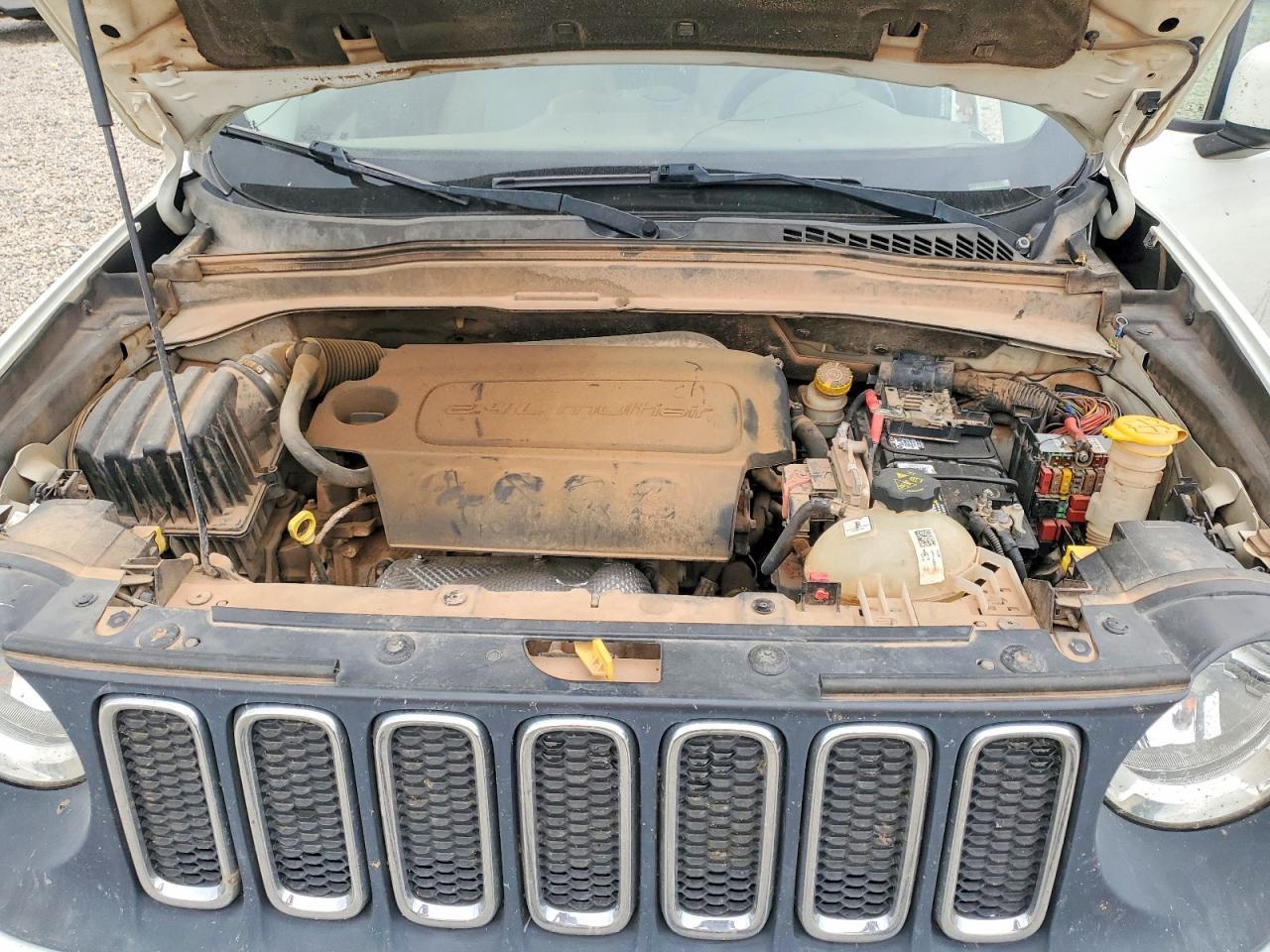 2015 Jeep Renegade Latitude - zdjęcie 11