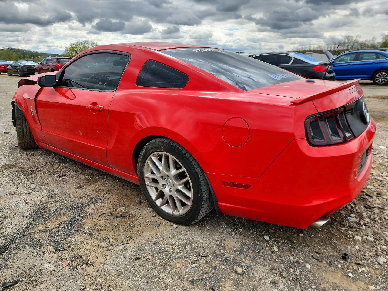 2014 Ford Mustang - zdjęcie 2